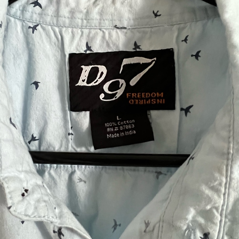 Button down shirt - Picture 2 of 3
